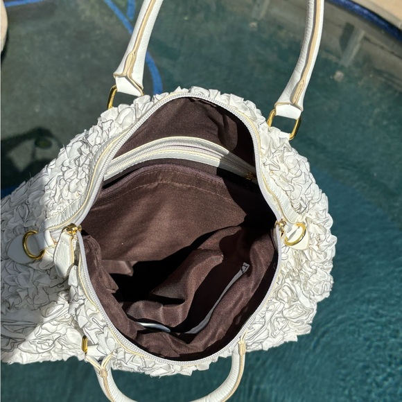 Purse beautiful unique party and dressy. - Picture 7 of 8